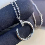 Elegant Silver Circle Pendant Necklace for Timeless Style - Image 9