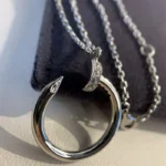 Elegant Silver Circle Pendant Necklace for Timeless Style - Image 3